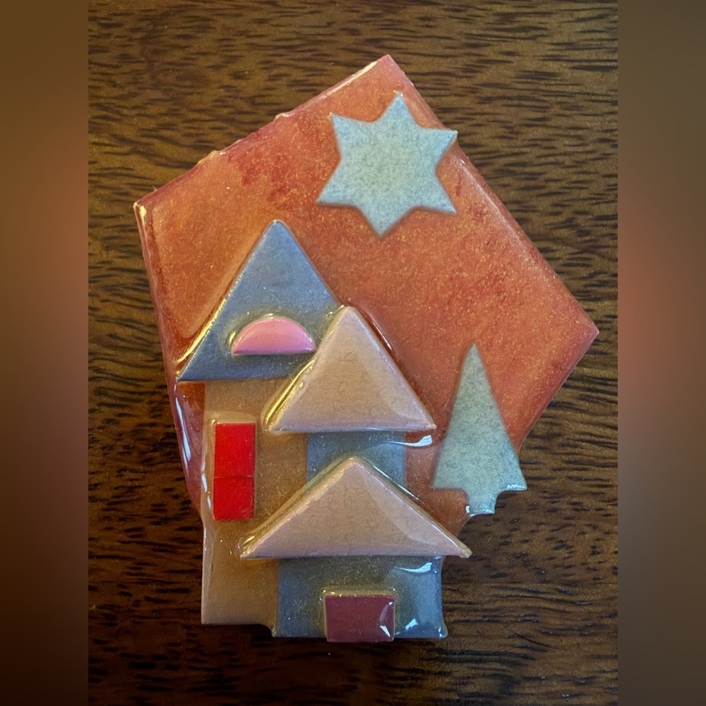 Vintage 90s House pins by Lucinda